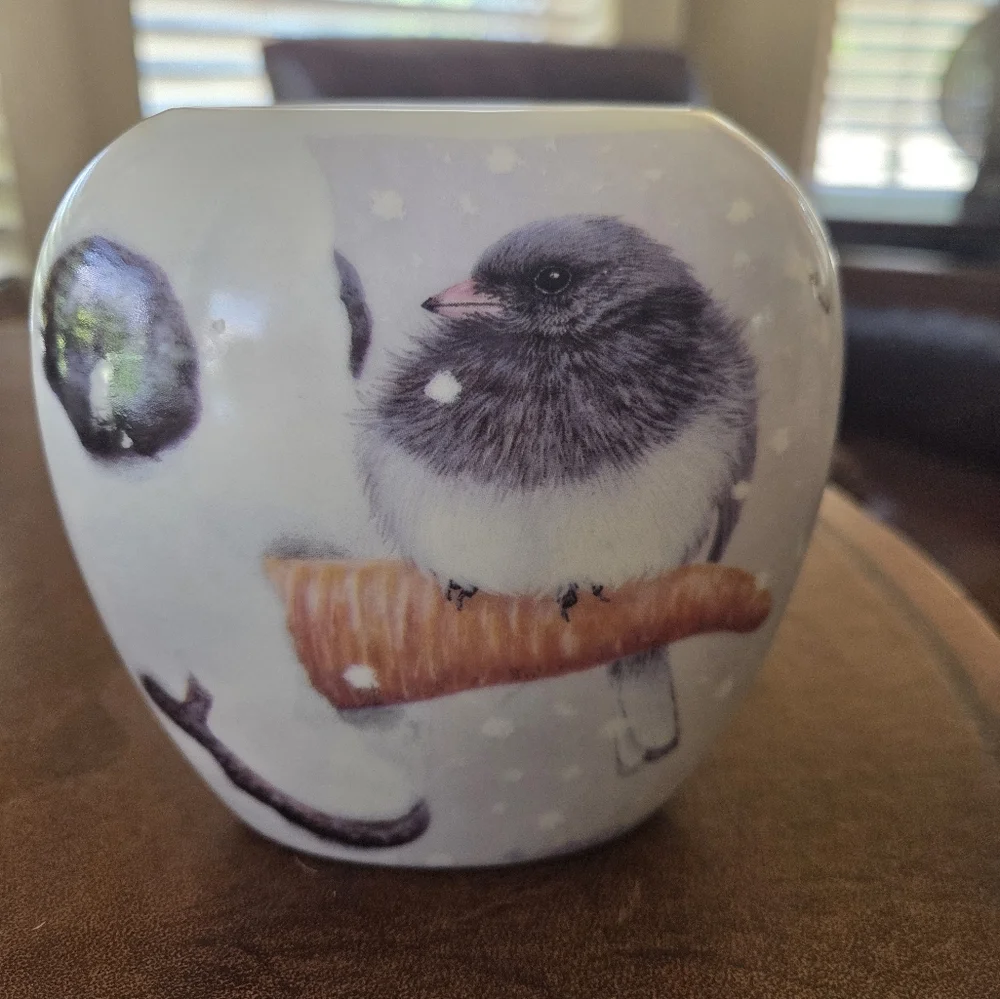 Porcelain Vase 